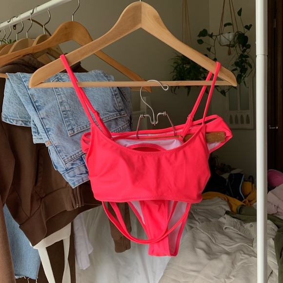 SOLD Cupshe Bikini - Picture 2 of 6